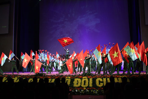 ການເຄື່ອນໄຫວສະເຫຼີມສະຫຼອງ70ປີແຫ່ງວັນສ້າງຕັ້ງກອງທັບປະຊາຊົນຫວຽດນາມ